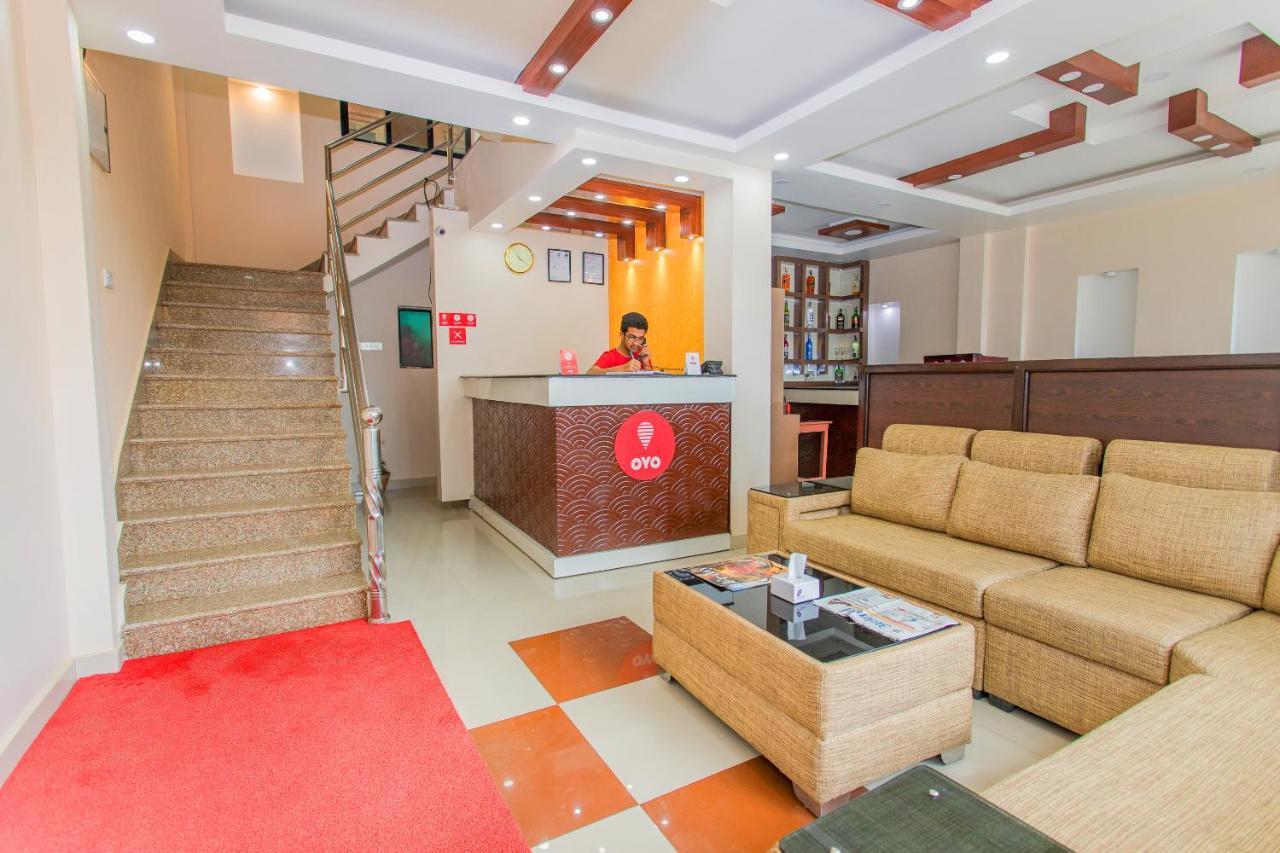 Oyo 136 Hotel Om Plaza Kathmandu Ngoại thất bức ảnh