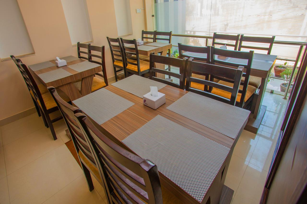Oyo 136 Hotel Om Plaza Kathmandu Ngoại thất bức ảnh