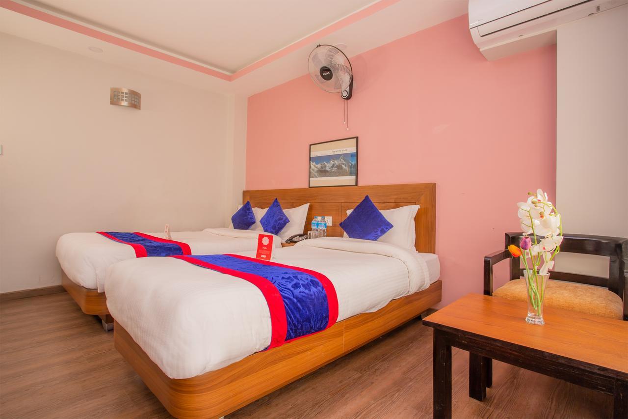 Oyo 136 Hotel Om Plaza Kathmandu Ngoại thất bức ảnh