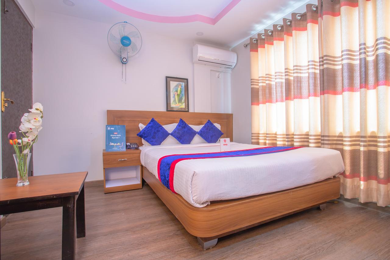 Oyo 136 Hotel Om Plaza Kathmandu Ngoại thất bức ảnh