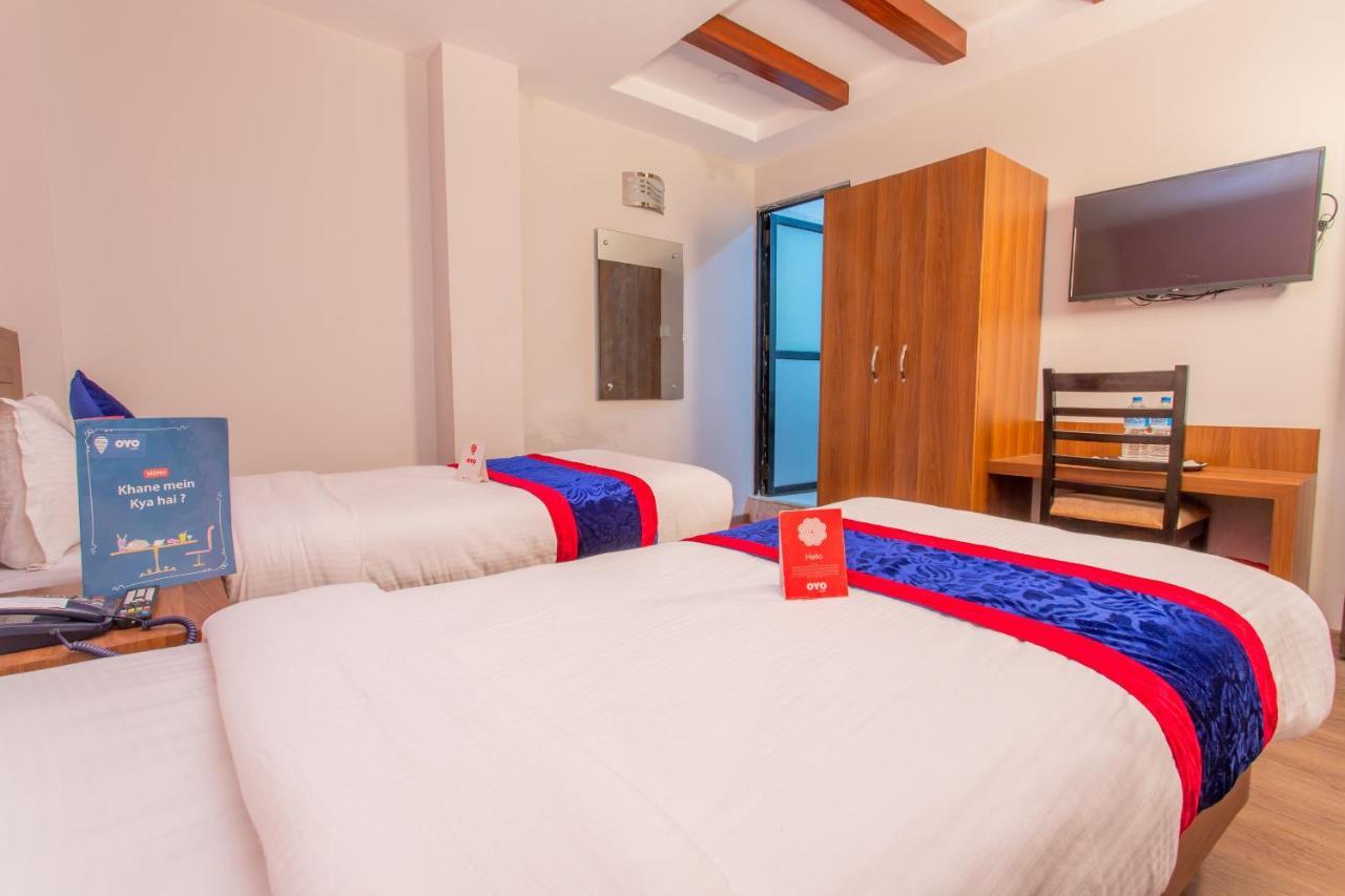 Oyo 136 Hotel Om Plaza Kathmandu Ngoại thất bức ảnh