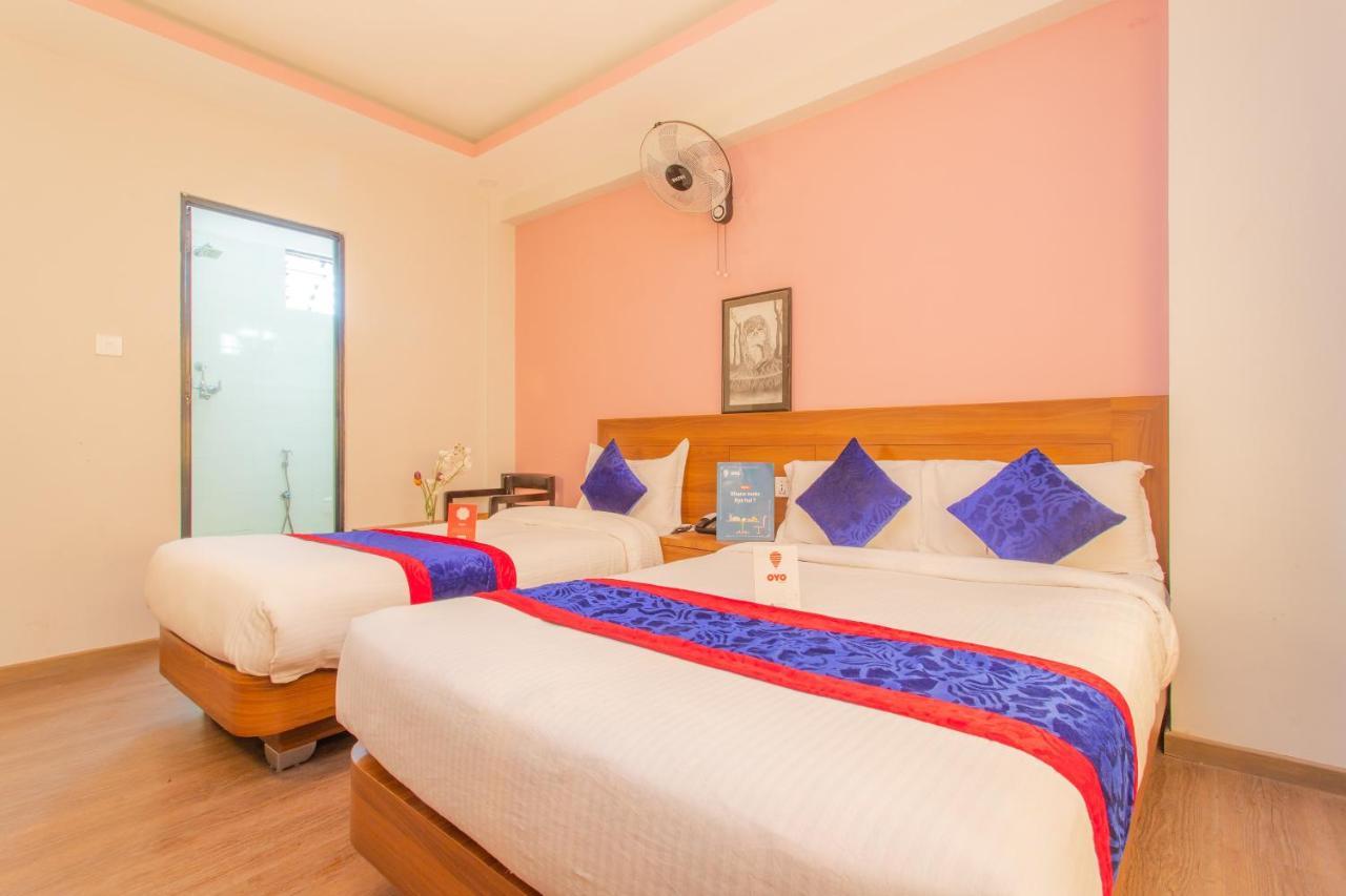 Oyo 136 Hotel Om Plaza Kathmandu Ngoại thất bức ảnh