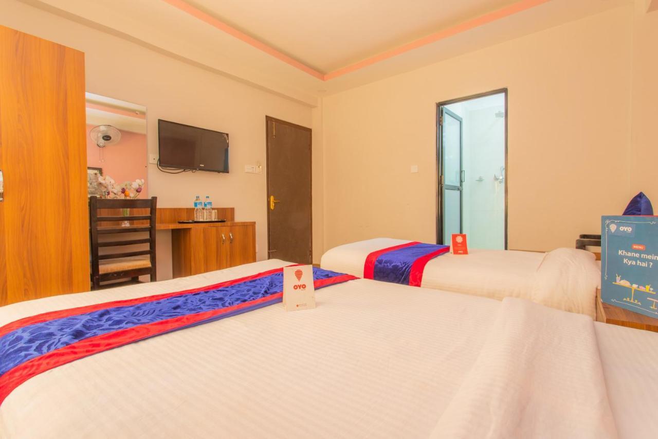 Oyo 136 Hotel Om Plaza Kathmandu Ngoại thất bức ảnh