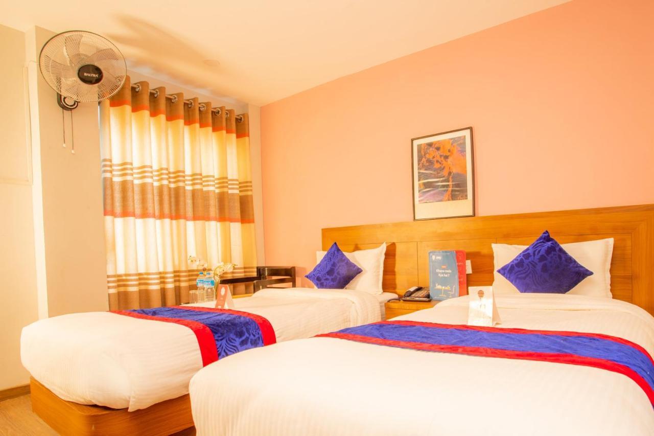 Oyo 136 Hotel Om Plaza Kathmandu Ngoại thất bức ảnh