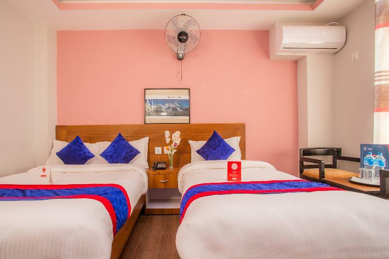 Oyo 136 Hotel Om Plaza Kathmandu Ngoại thất bức ảnh